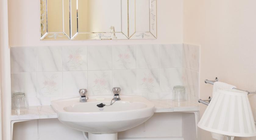 בקסטון Braemar Guest House חדר תמונה